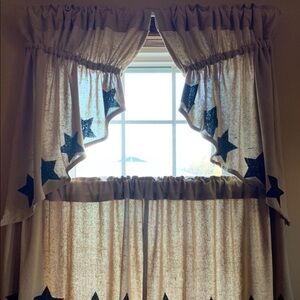Burlap Black Stencil Stars Natural Tier Set